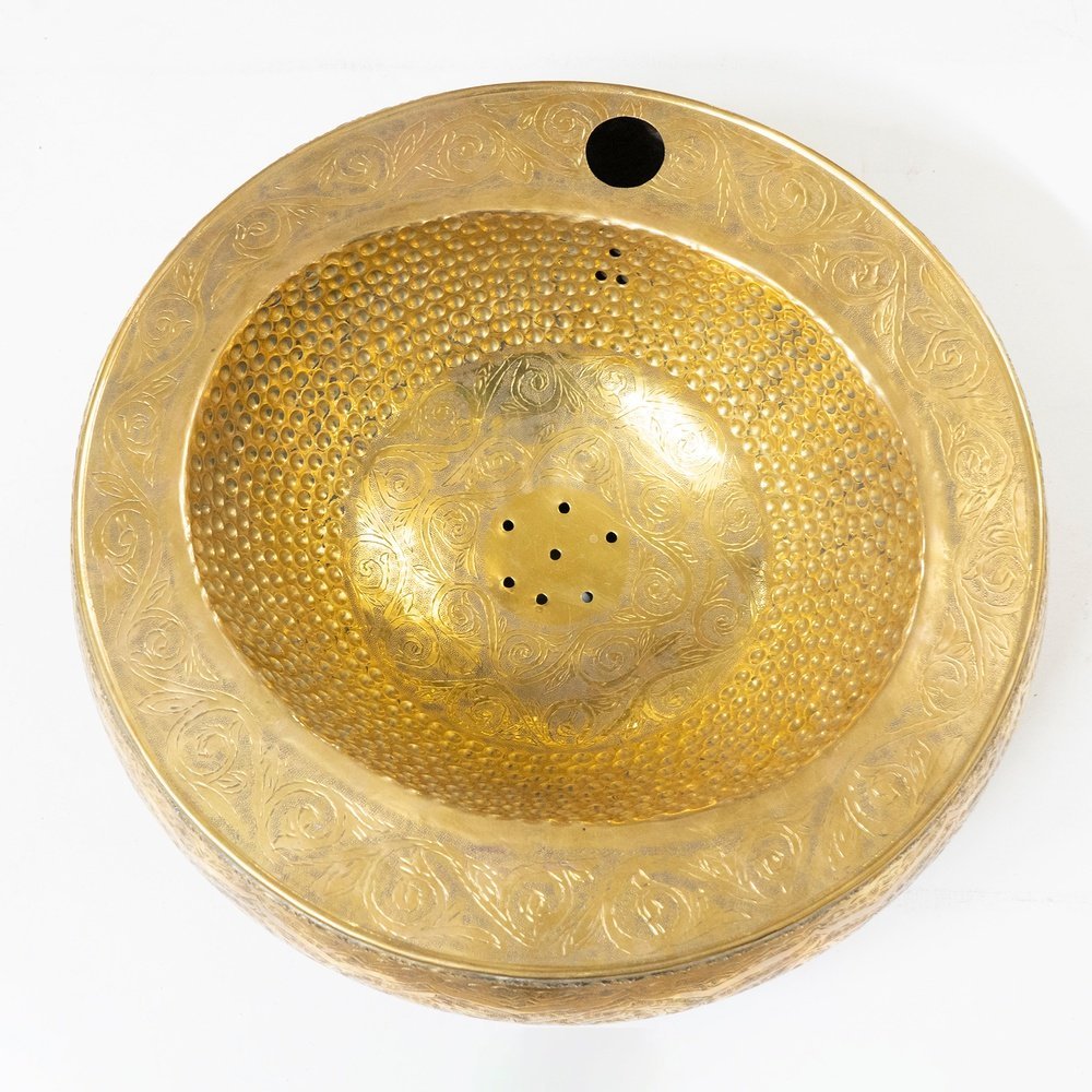 Handcrafted Engraved Oval Vessel Sink - Brassna