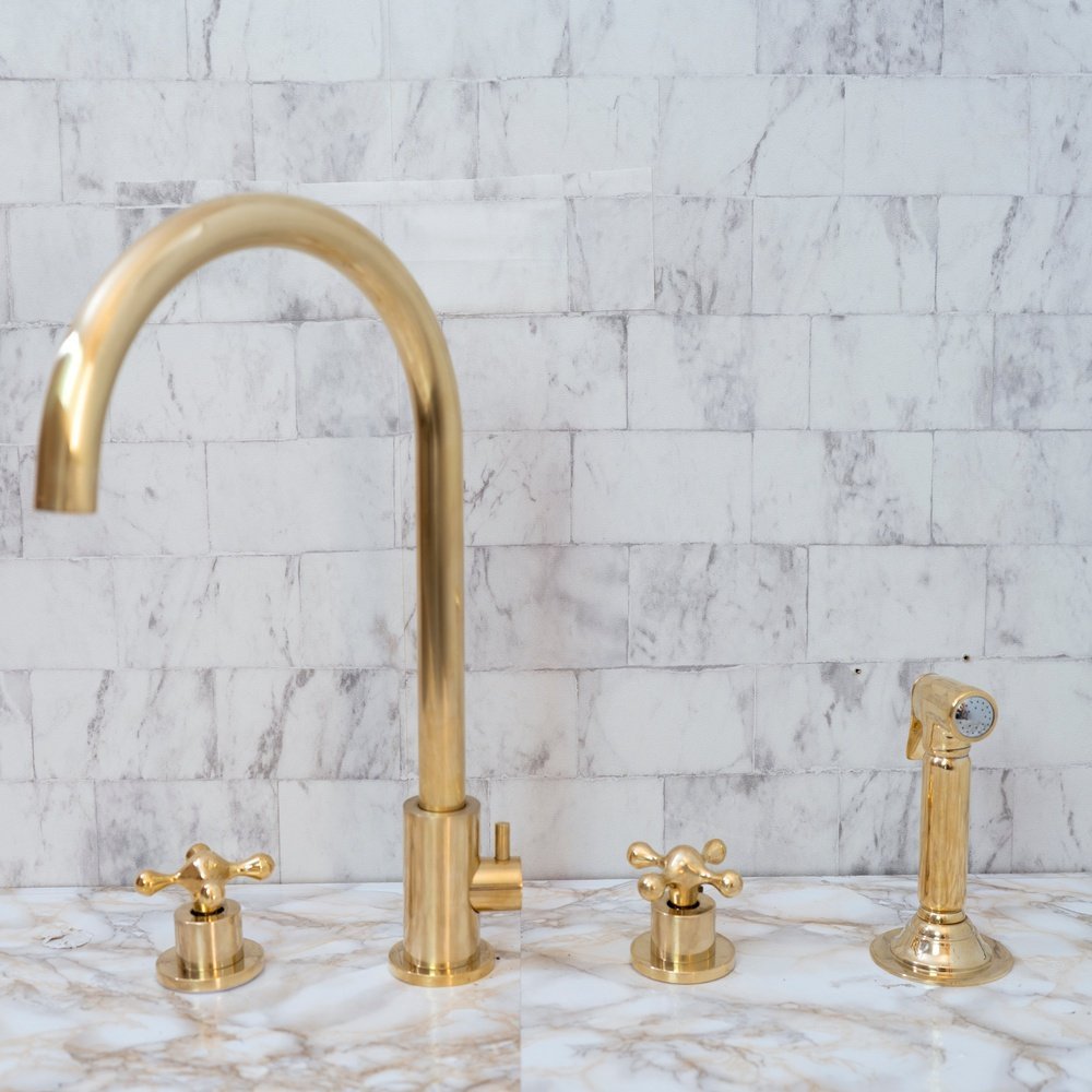 孔雀28 Unlacquered Brass 4 Holes Bathroom Faucet With Diverter