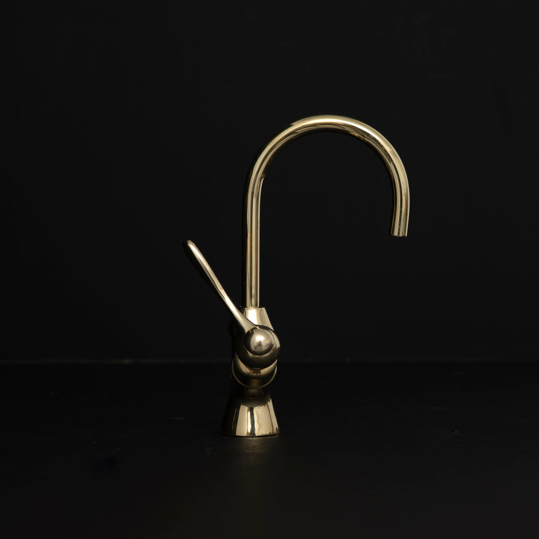 Filtered water faucet