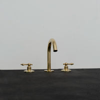 Regal Radius: Three-Piece Gooseneck Basin Mixer