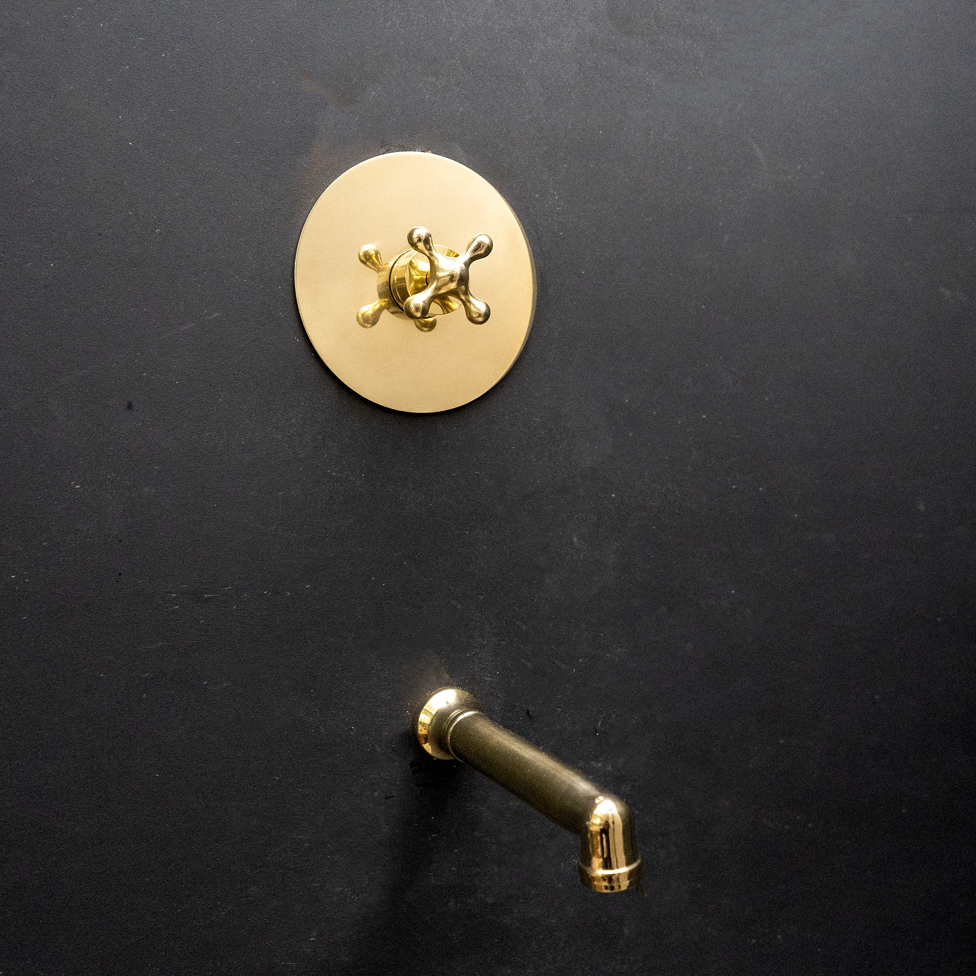 Brass Tub Filler Single-Handle - 7 Finishes | Brassna The Wall Pour