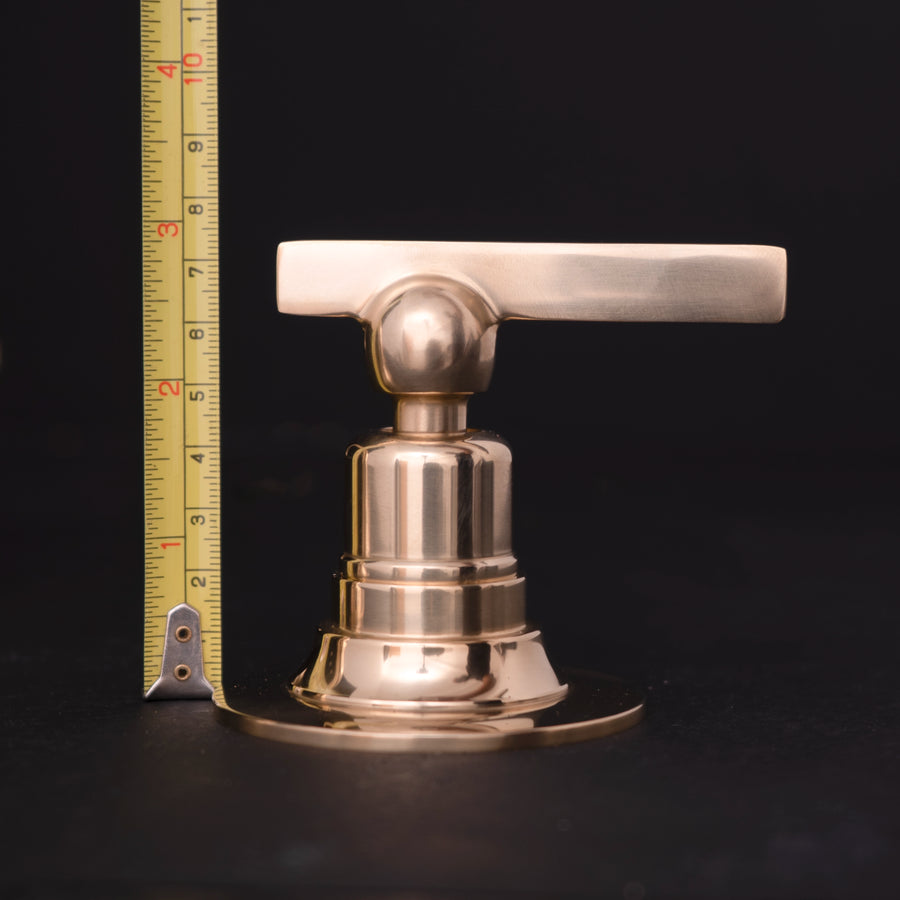 3 holes bath tap