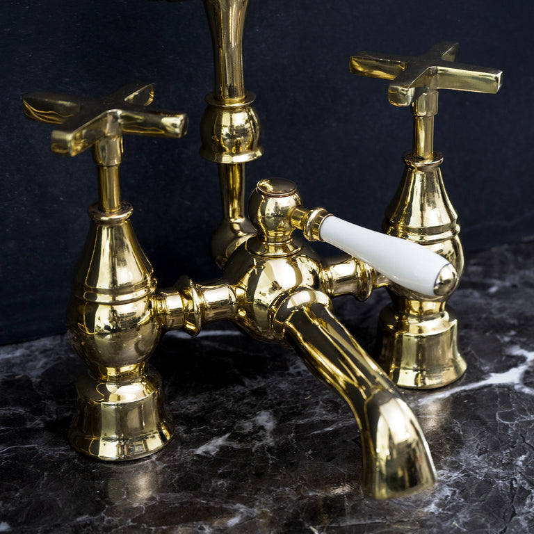 Brassna Tub Filler in Gold