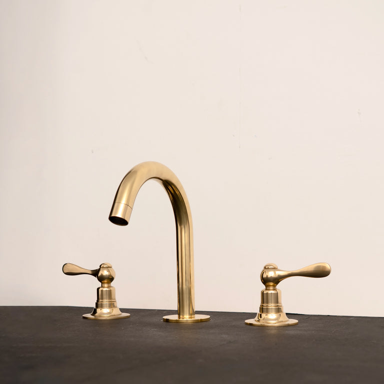 Unlacquered Brass Deck Mounted Sink Faucet, Widespread 3 Holes Bath Faucet Deck Mounted Bathroon Faucet