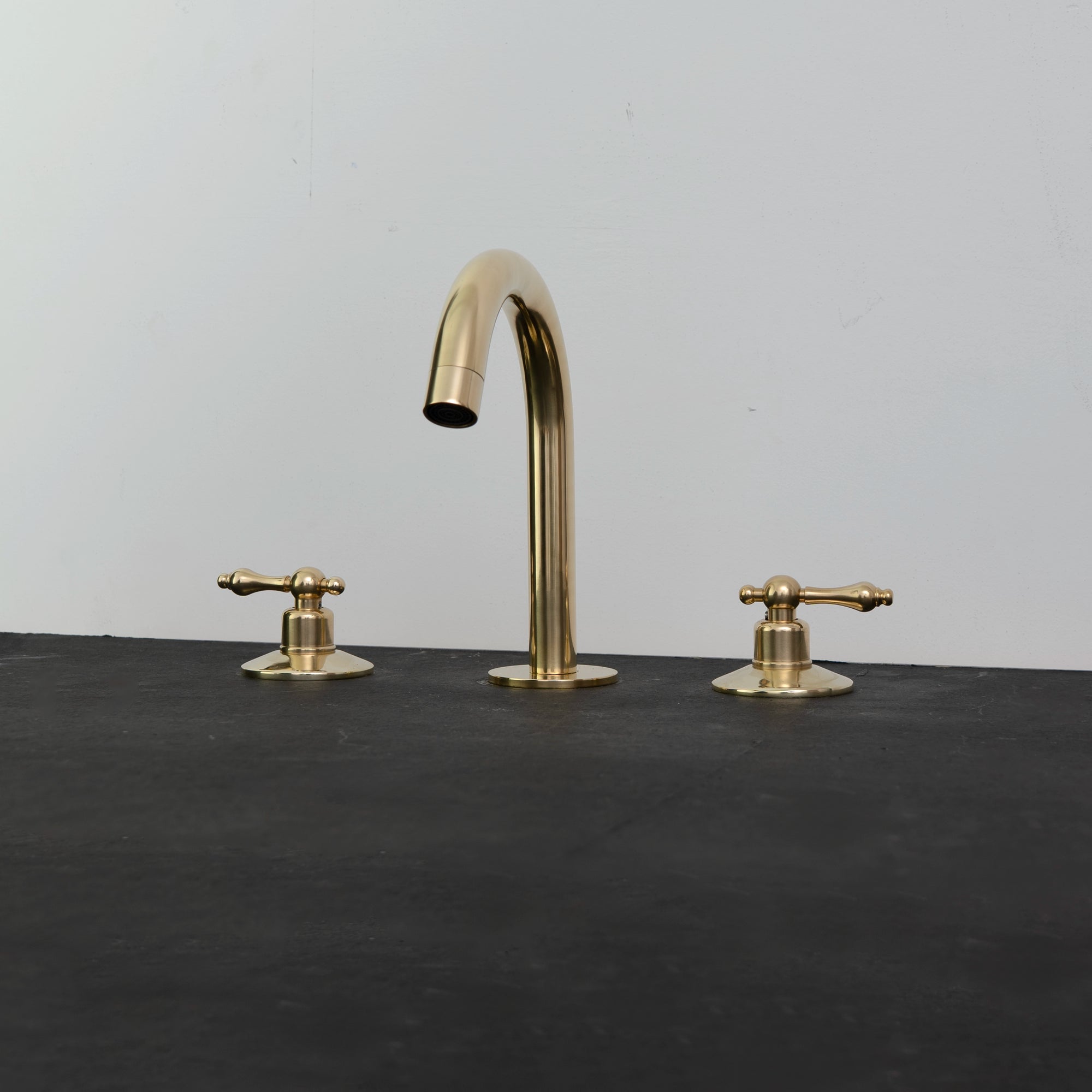 Brass Bathroom Faucet Radius: - Never Plated | Brassna The Regal Gooseneck Pour
