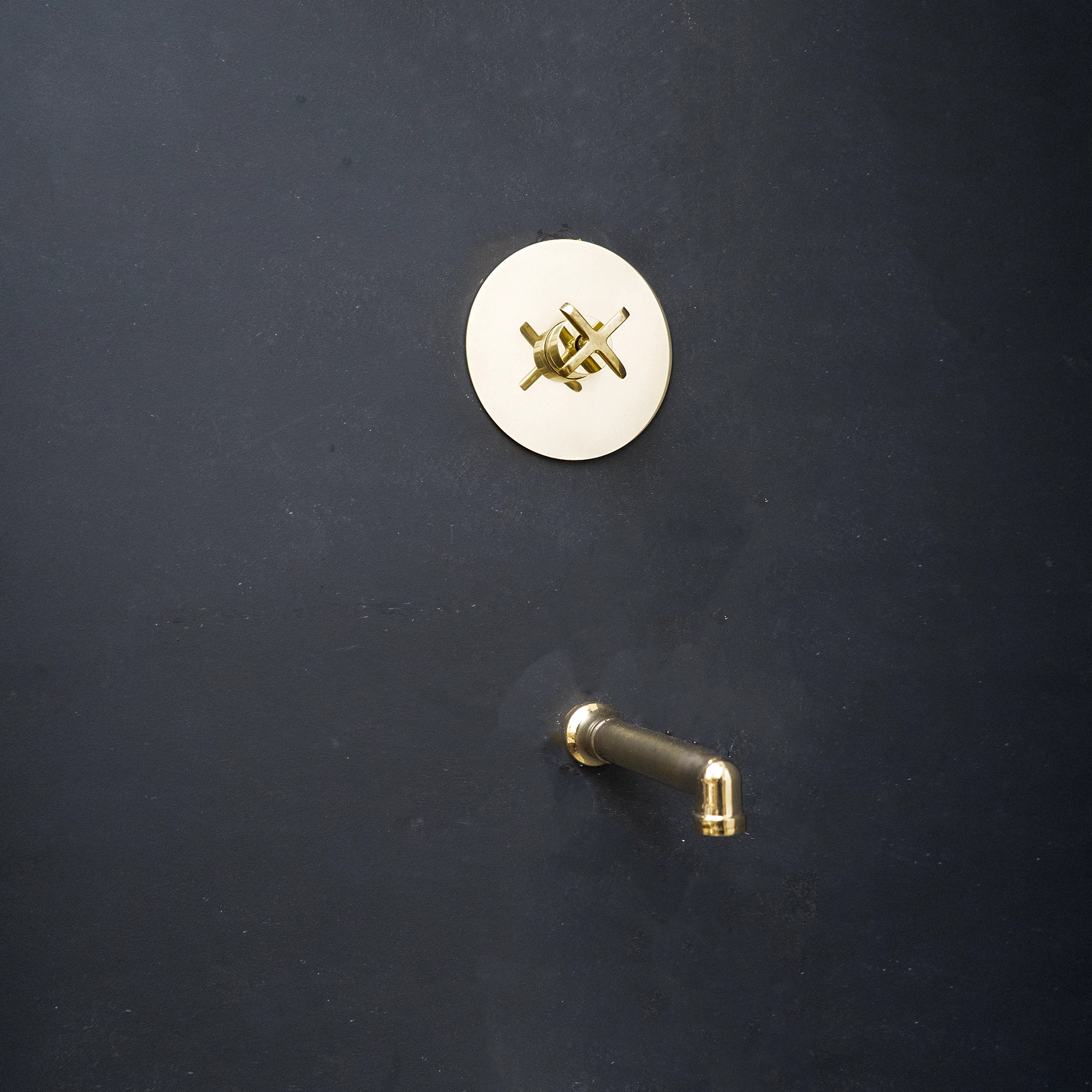 Handcrafted Solid Brass Single Bath Faucet II | Brassna Single-Handle Wall Mount Lavatory Faucet