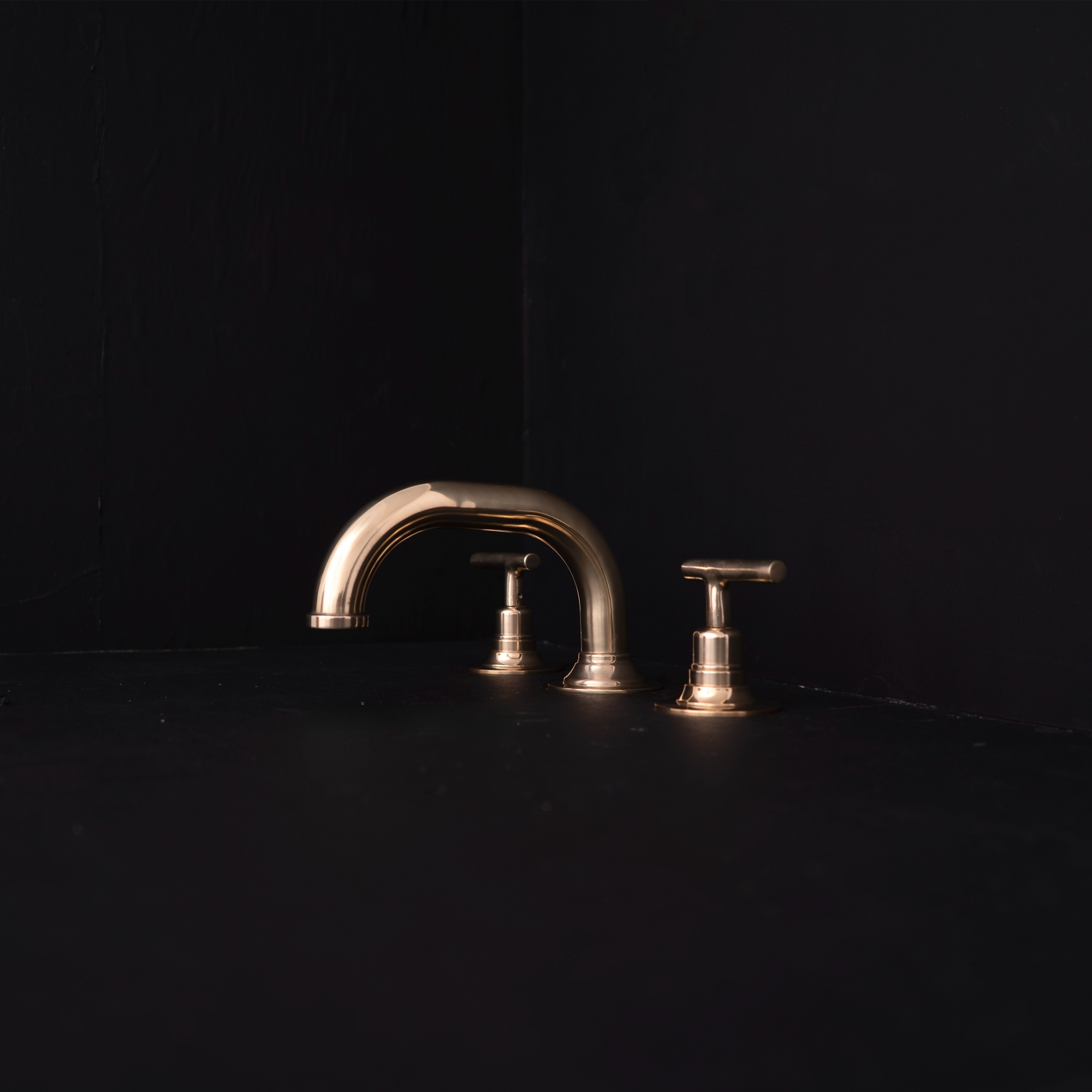 Brass Bathroom Faucet Deck Mount - Widespread | Brassna The Deck Pour