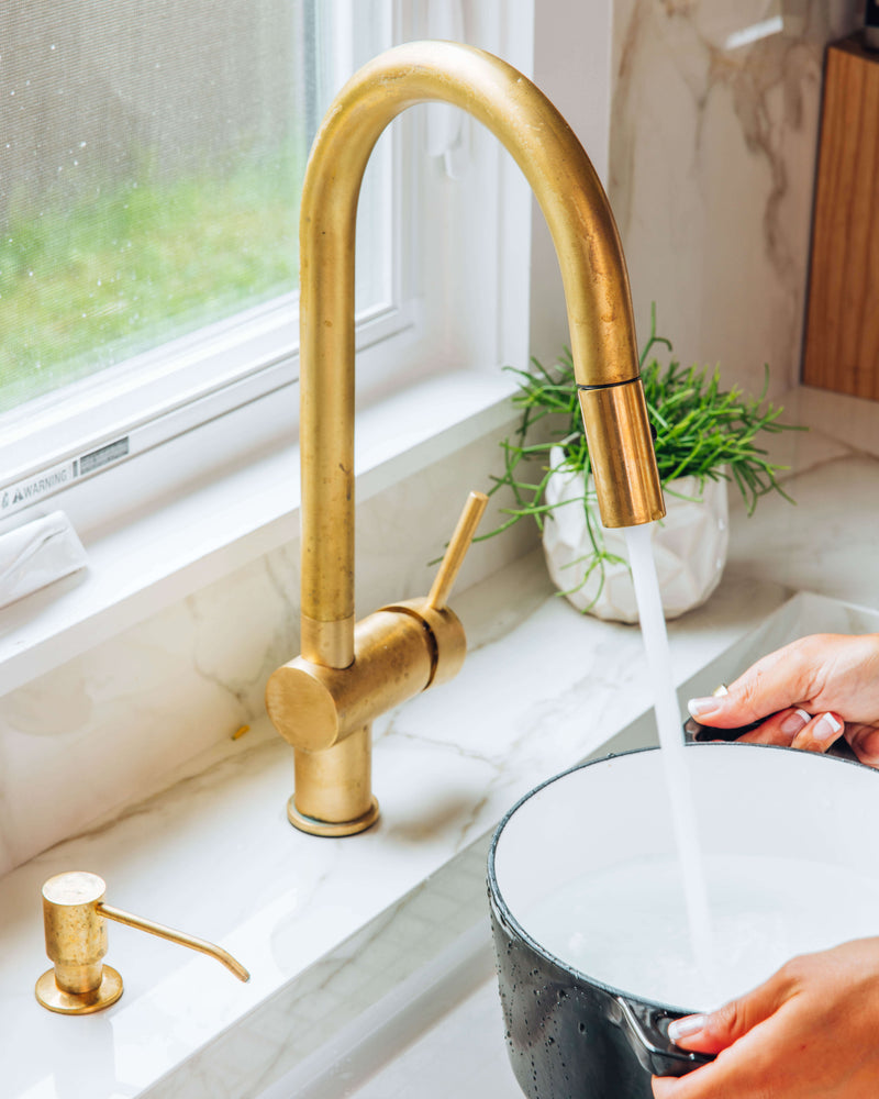 Brass Kitchen Faucet – Pull-Down Sprayer, Never Plated | Brassna The Cascade Pull