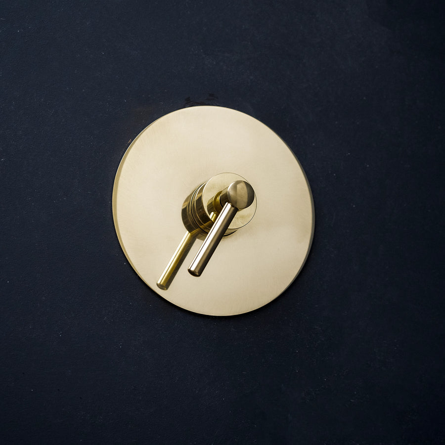 Luxury Brass Wall-Mounted Faucet for Tub, Lavatory, or Kitchen – Thermostatic Valve and 8" Spout Design