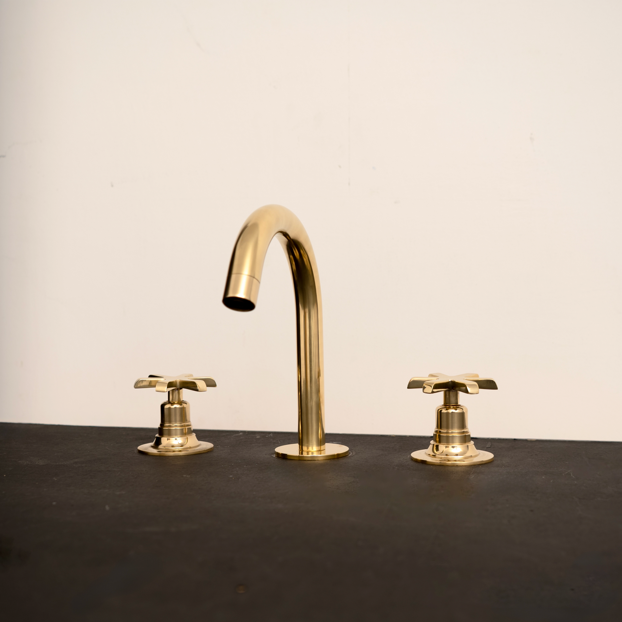 Handcrafted Solid Brass 3-Hole Deck Mounted Cross Handle Tap Bathroom Faucet - Detail View | Brassna