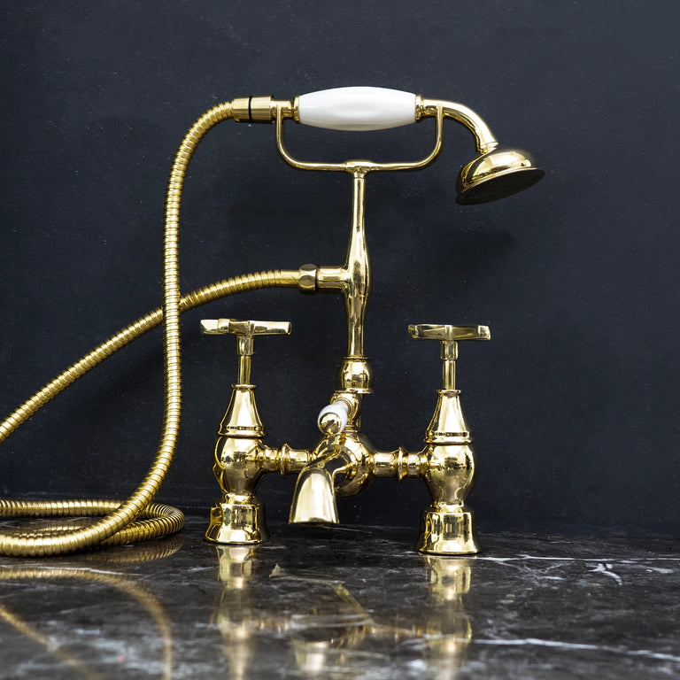 Brassna Tub Filler in Gold