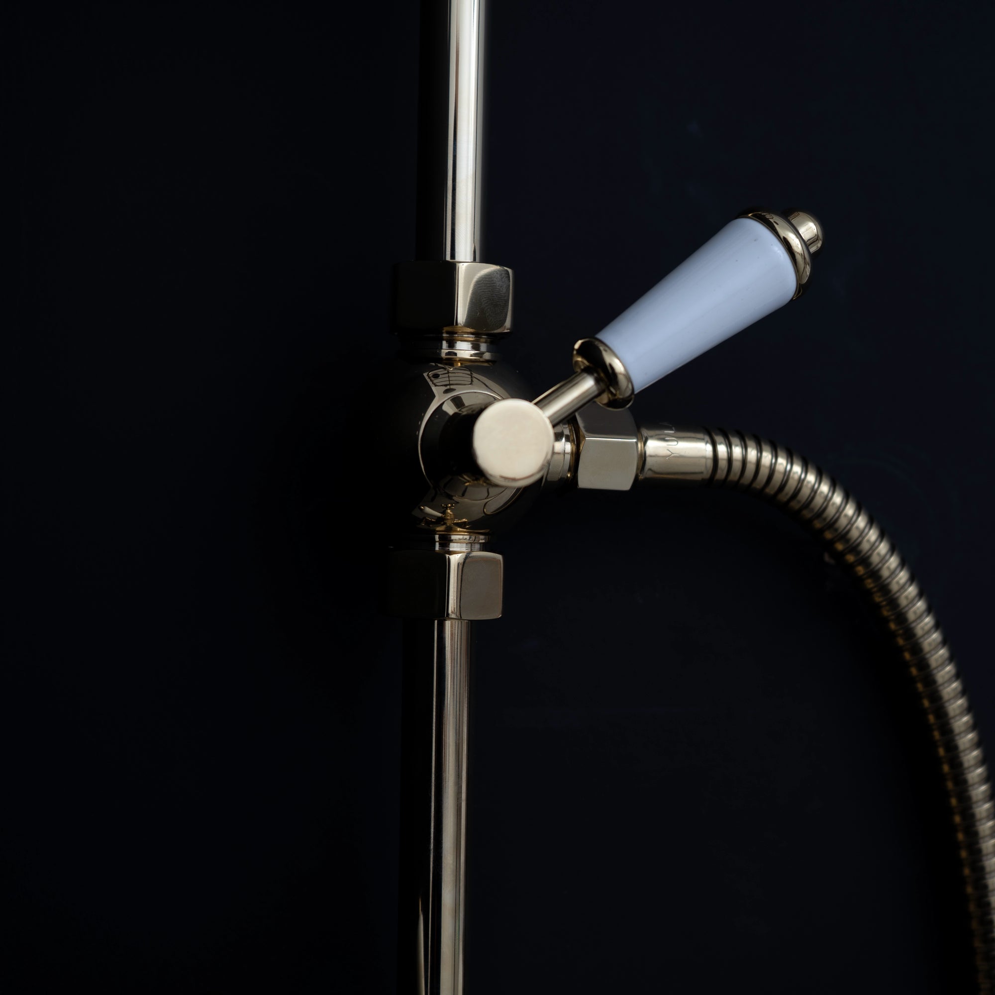 Handcrafted Solid Brass All-in-One Thermostatic Shower System - Detail View | Brassna