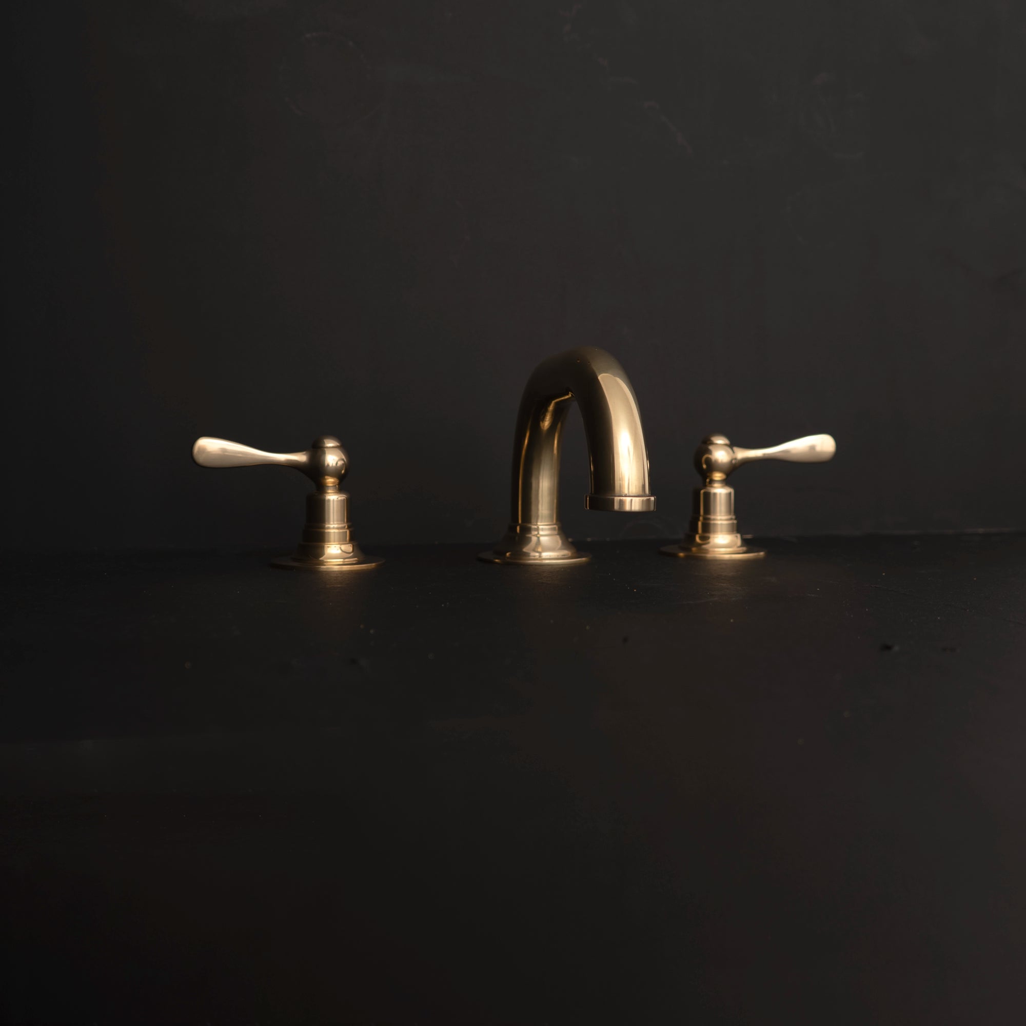 Unlacquered Brass Deck Mounted Sink Faucet, Widespread 3 Holes Bath Faucet 3 holes Bathroom Faucet