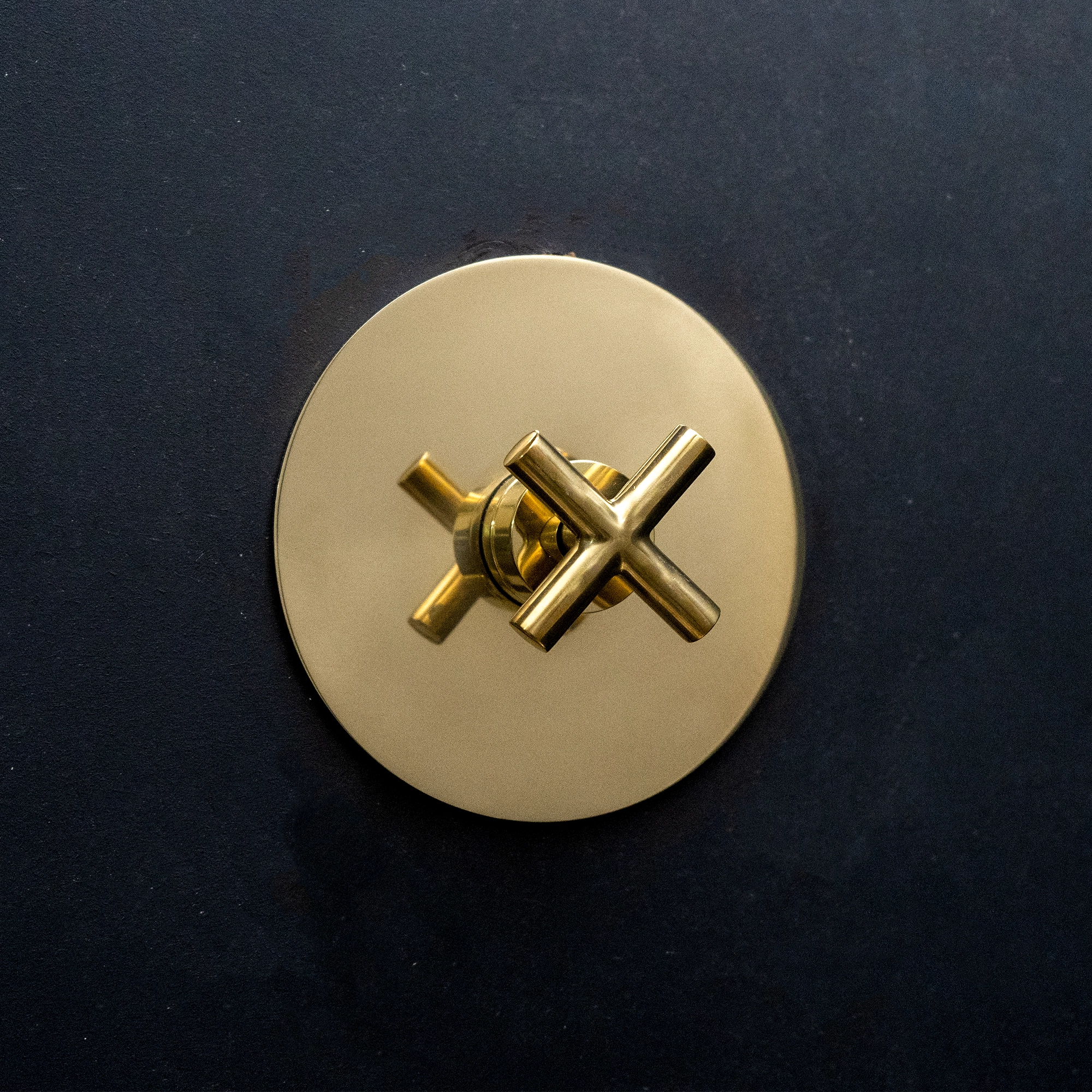 Handcrafted Solid Brass One Handle Shower Set with Dome head shower 1 Shower System - Detail View | Brassna