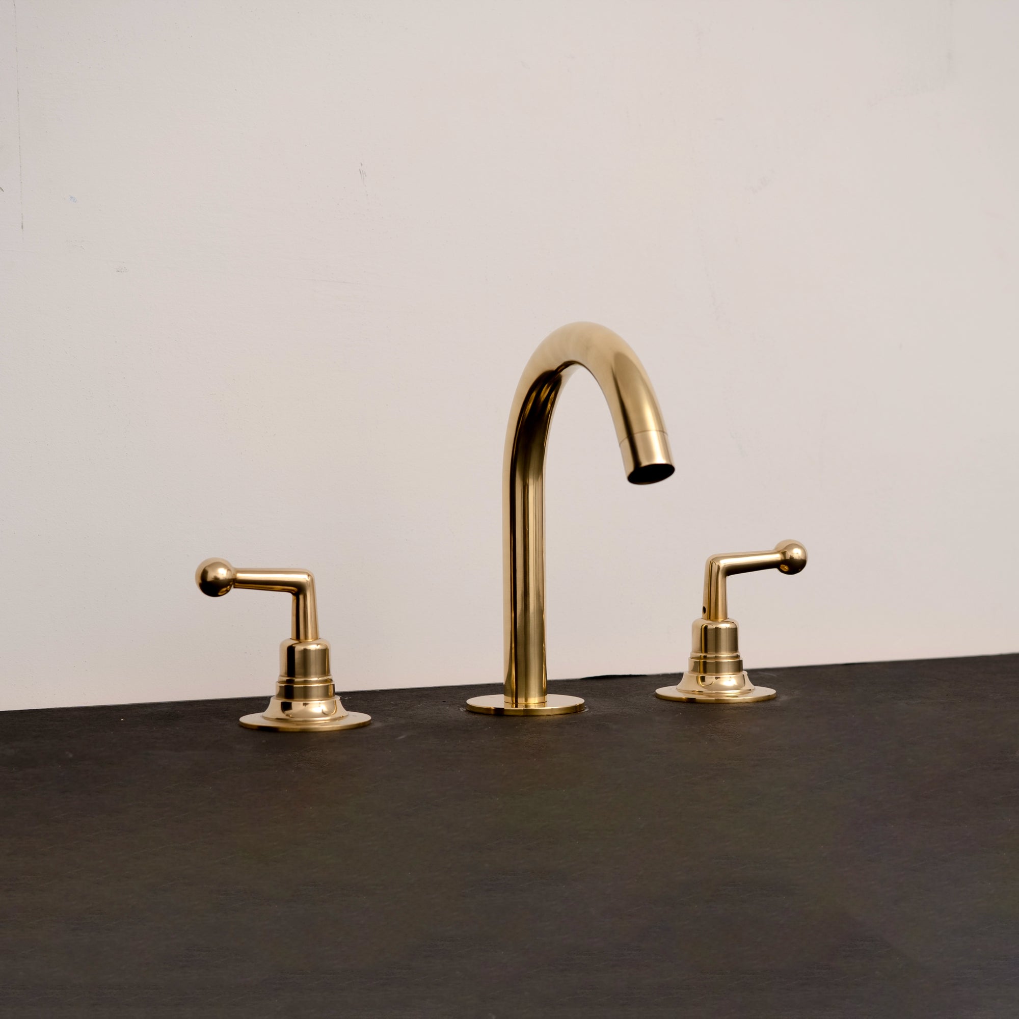 Handcrafted Solid Brass Elegant Brass Bathroom Faucet – Unlacquered Finish with Vintage Handles Bathroom Faucet - Detail View | Brassna