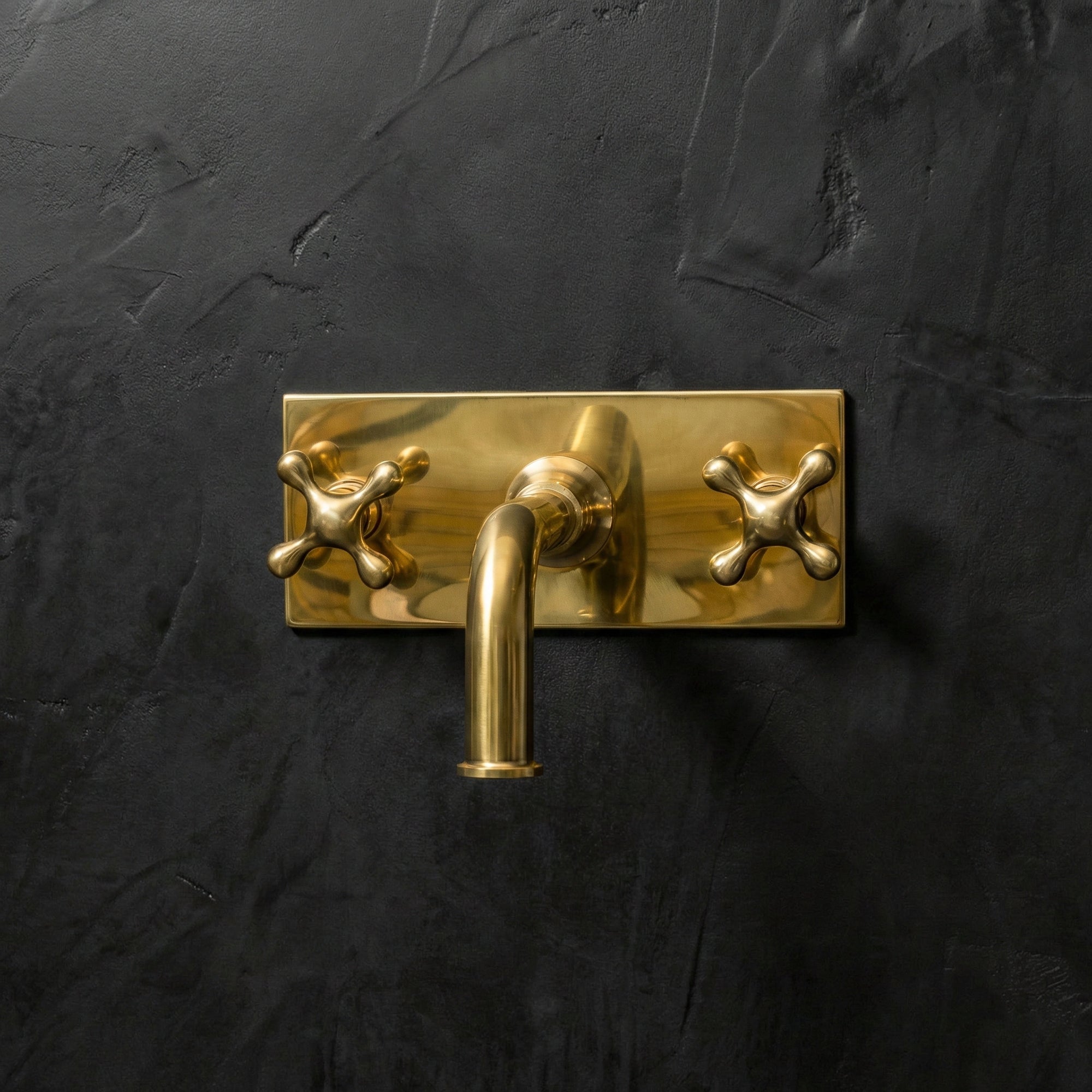 Handcrafted Solid Brass Wall Mounted Faucet With Rectangular Backplate Bathroom Faucet - Detail View | Brassna