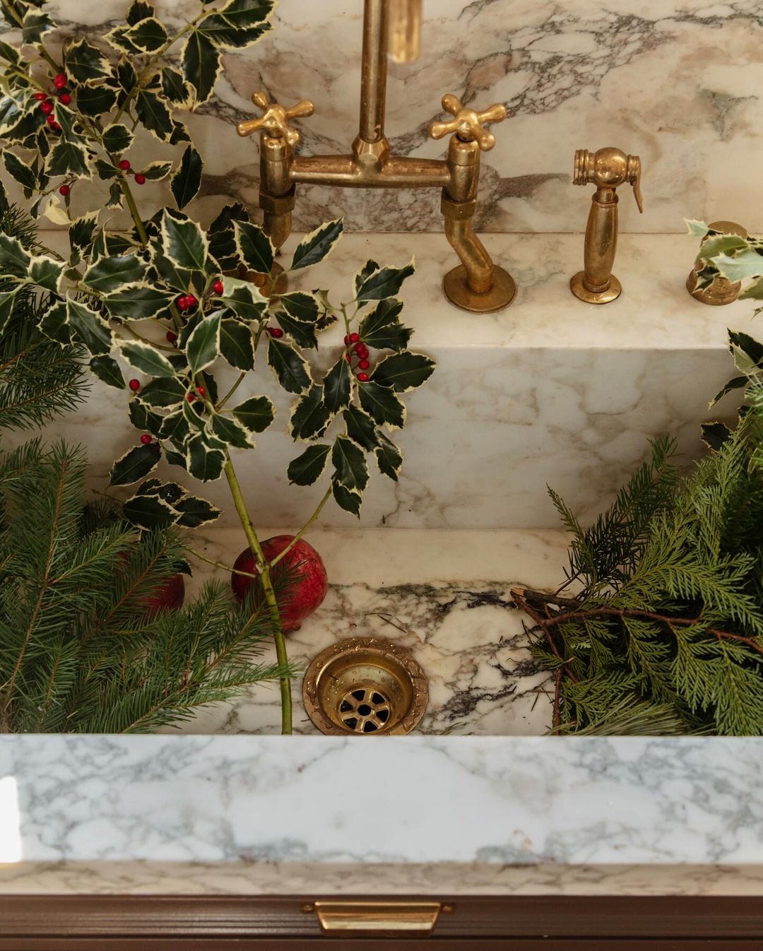 Brass Kitchen Faucet Lone - 7 Finishes | Brassna Lone Kitchen Faucet