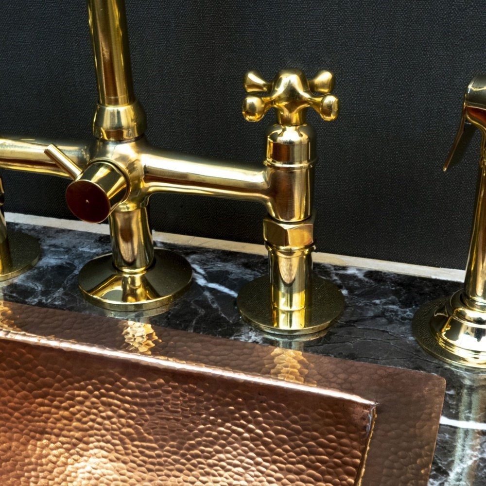 Brass Kitchen Faucet AuraPure - 7 Finishes | Brassna The Kyoto Pour