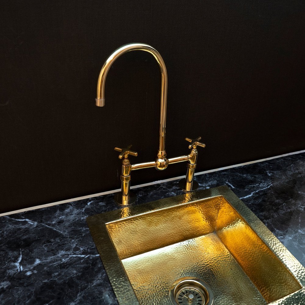 Bridge Faucet With Ball Center - Brassna