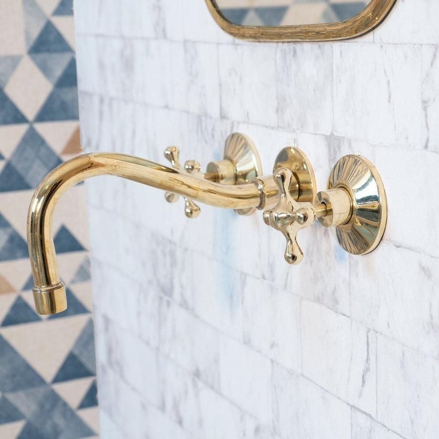 Cobra Wall Mounted Brass Faucet - Brassna