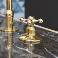 Deck Mounted 3 holes Countertop Faucet - Brassna