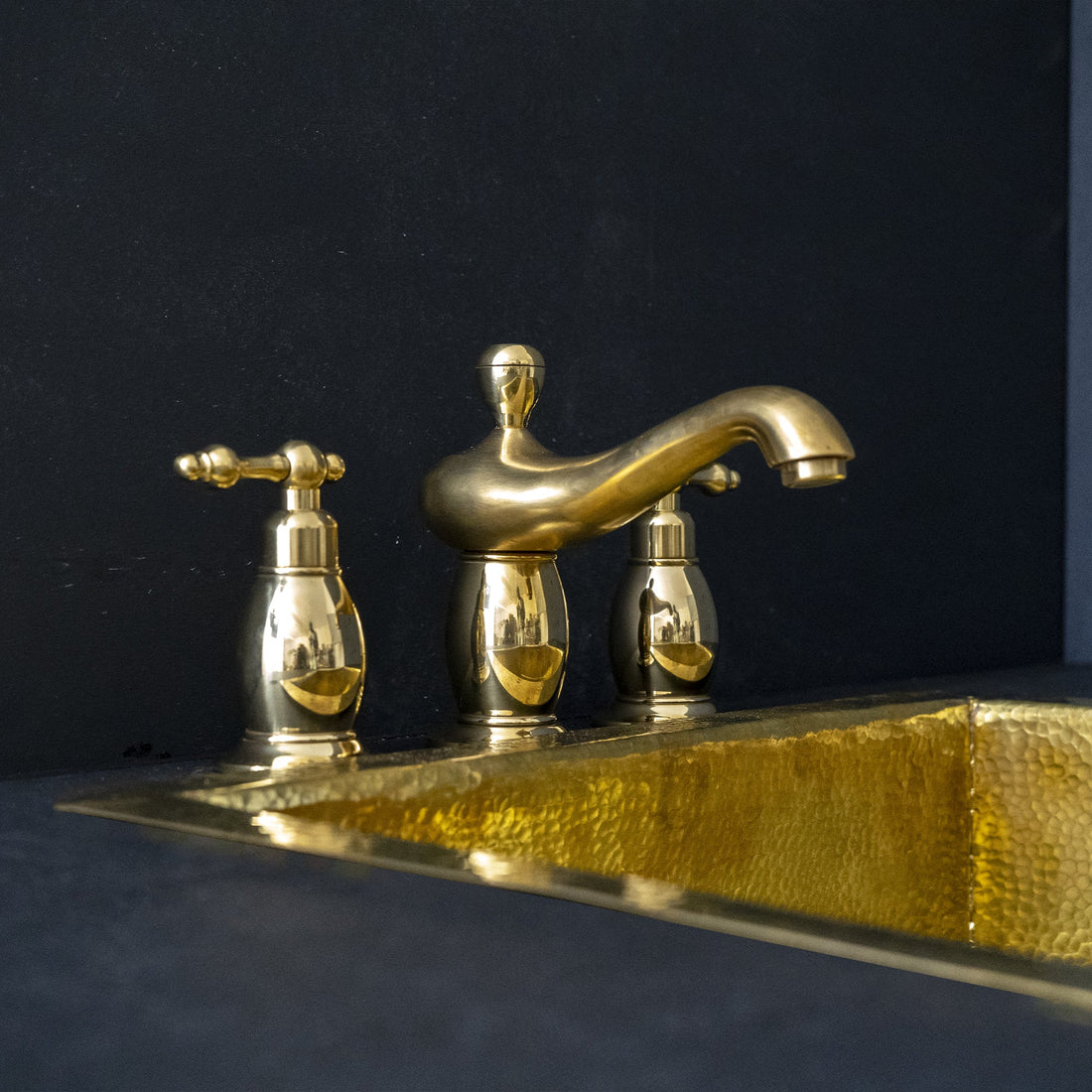 Deck Mounted Unlacquered Brass Bathroom Faucet with 3 Holes, Traditional Bathroom Faucet with 3 Holes in Unlacquered Brass Deck Mounted Faucet