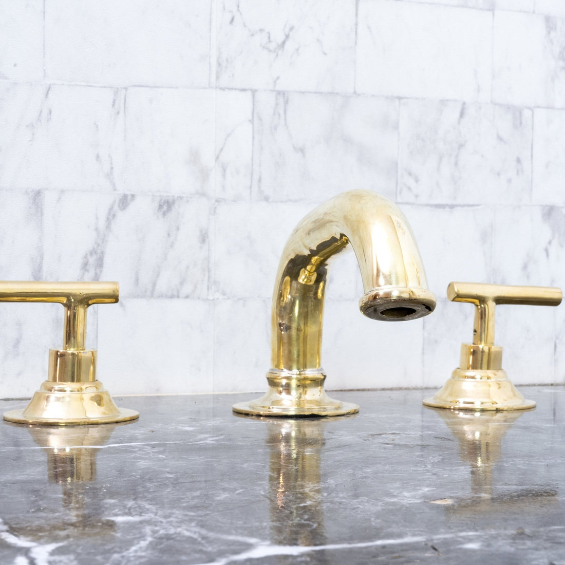 Unlacquered Brass Deck Mounted Sink Faucet, Widespread 3 Holes Bath Faucet Deck Mounted Faucet