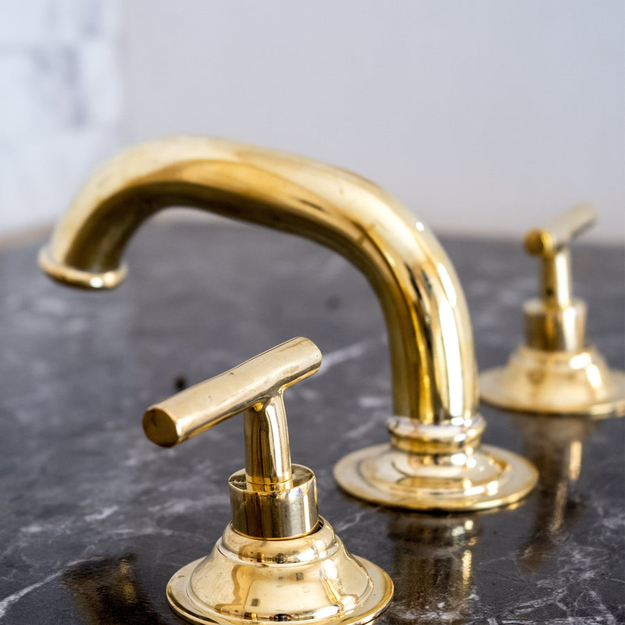 Unlacquered Brass Deck Mounted Sink Faucet, Widespread 3 Holes Bath Faucet Deck Mounted Faucet
