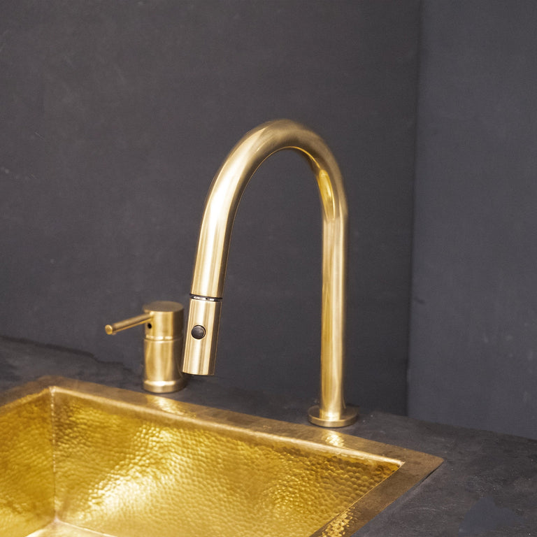  Deck Mounted Unlacquered Brass Single Handle Pull-Down Kitchen Faucet