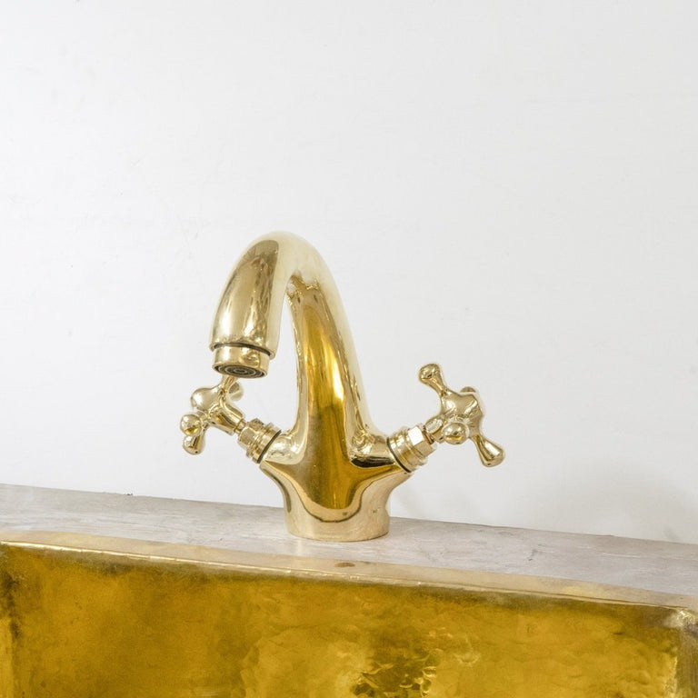 Solid Brass Vanity Faucet For Bathroom Single Hole Bathroom Vanity Faucet
