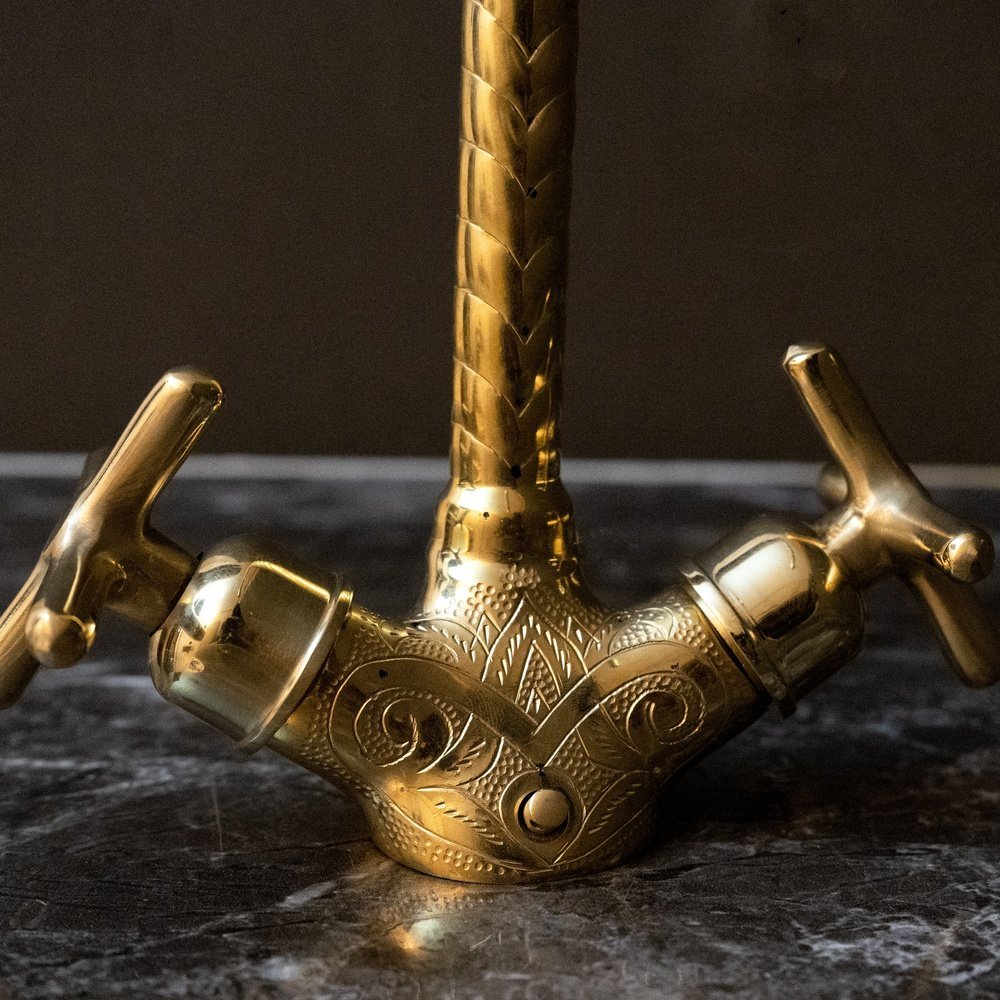 Handcrafted Solid Brass Single Hole Bath Faucet II | Brassna The Gooseneck Pour