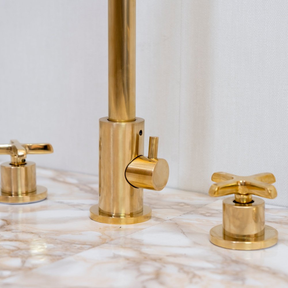 Solid Brass Pour | The Diverter Pour — Brassna The Diverter Pour