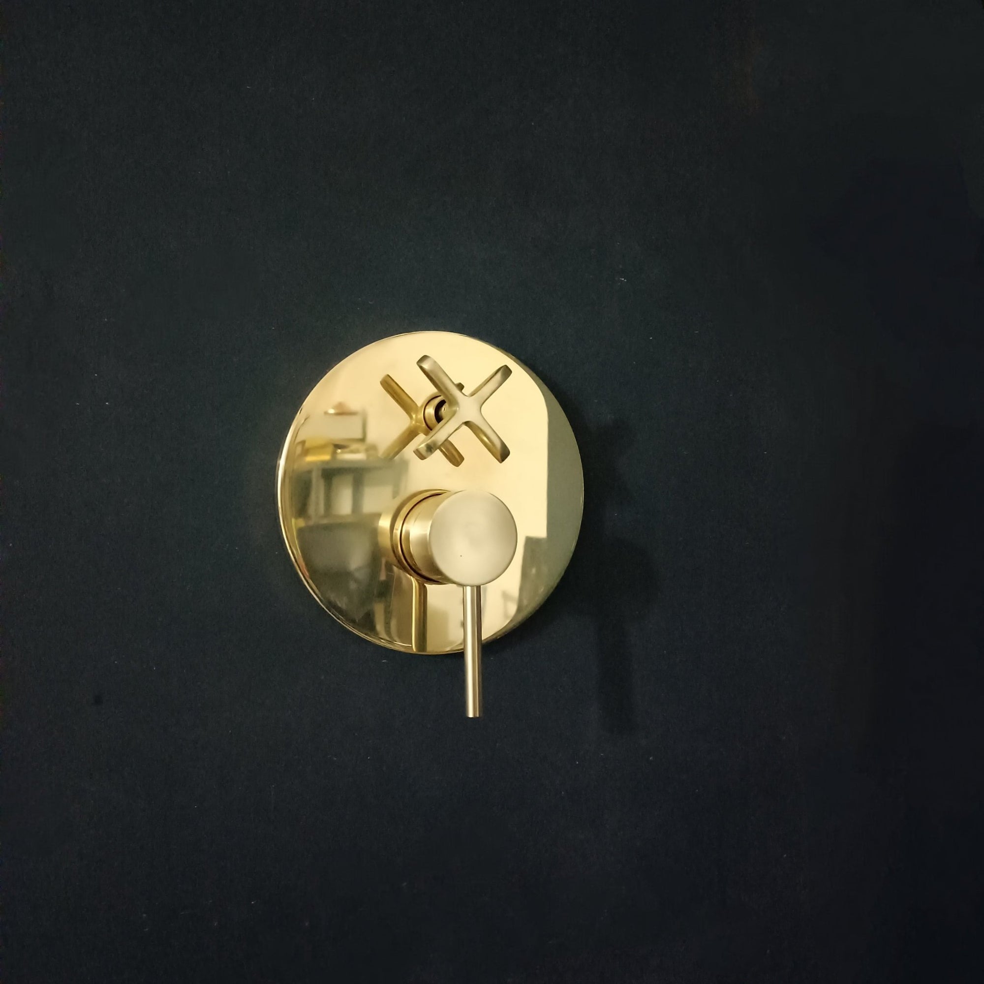 Antique Brass Concealed Shower System with Cross Handles - Luxury In-Wall Mixe Concealed Shower Calie
