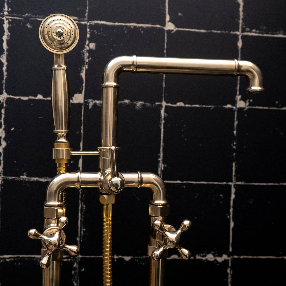 Unlacquered Brass Floor Mounted Bathtub with Handshower, Natural Brass Freestanding Tub Filler with Handheld Unlacquered Brass Freestanding Bathtub