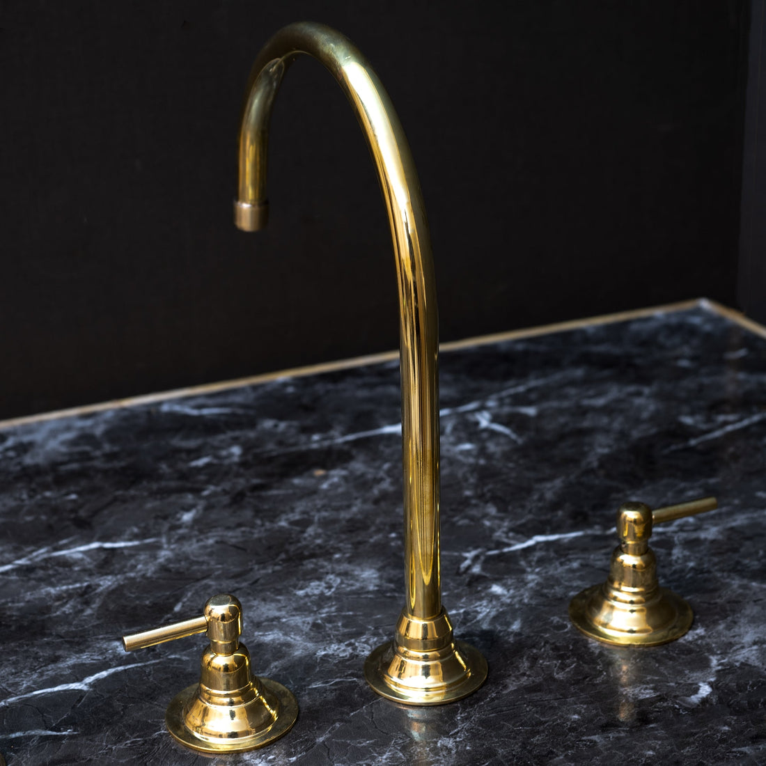 Unlacquered Brass Gooseneck Deck Mounted Kitchen Faucet, Handmade Solid Brass 3 Holes Kitchen Faucet, With Sprayer Unlacquered Brass Gooseneck Deck Mounted Kitchen Faucet
